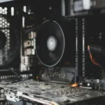 Serviço de upgrade de memória RAM HyperX e manutenção interna de PC por Diogo Carvalho Informática para melhorar o desempenho do computador.
